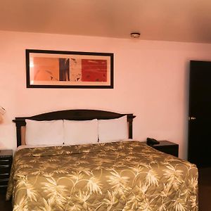 Habitación Estándar con Cama Queen